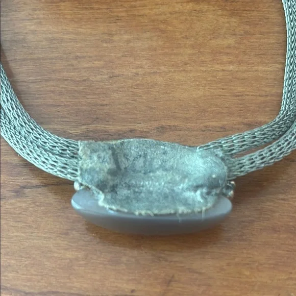 Elegant Silver Necklace with Pink Stone - Picture 3 of 3